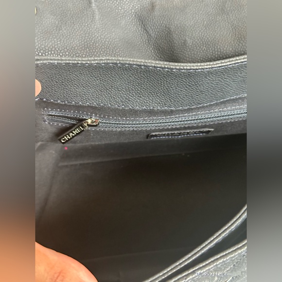 ❌SOLD❌ Chanel Quilted Bag Navy Blue - Picture 14 of 16